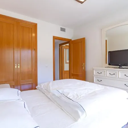Beautiful Flat In The Building Balcon Del Mar, On The First Line Of La Cala Beach, Pool And Garage